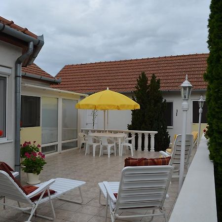 Henrietta - Violetta Apartman Hajduszoboszlo Luaran gambar