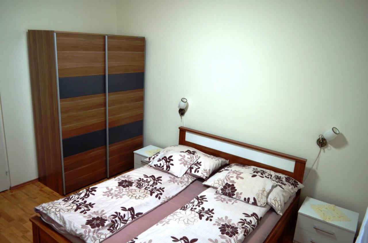 Henrietta - Violetta Apartman Hajduszoboszlo Luaran gambar
