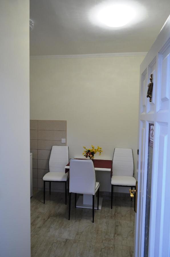 Henrietta - Violetta Apartman Hajduszoboszlo Luaran gambar