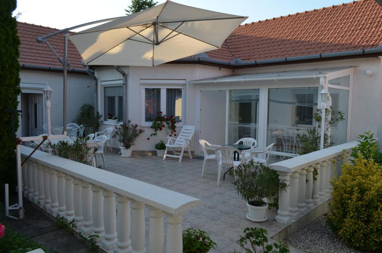 Henrietta - Violetta Apartman Hajduszoboszlo Luaran gambar