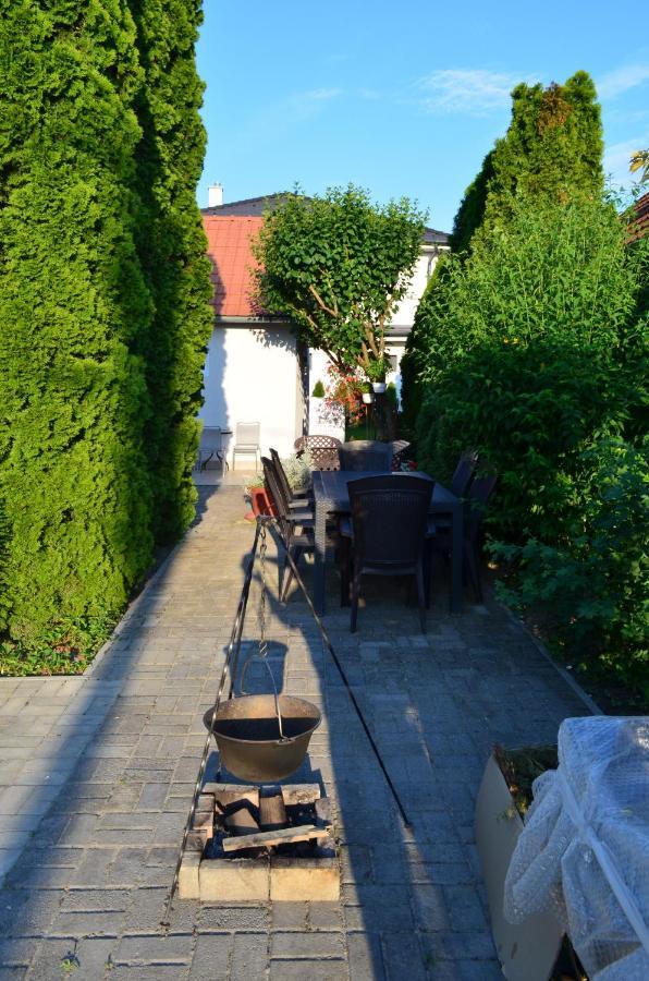 Henrietta - Violetta Apartman Hajduszoboszlo Luaran gambar