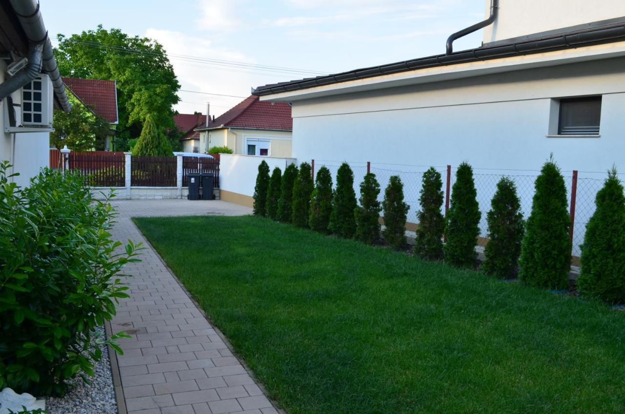 Henrietta - Violetta Apartman Hajduszoboszlo Luaran gambar