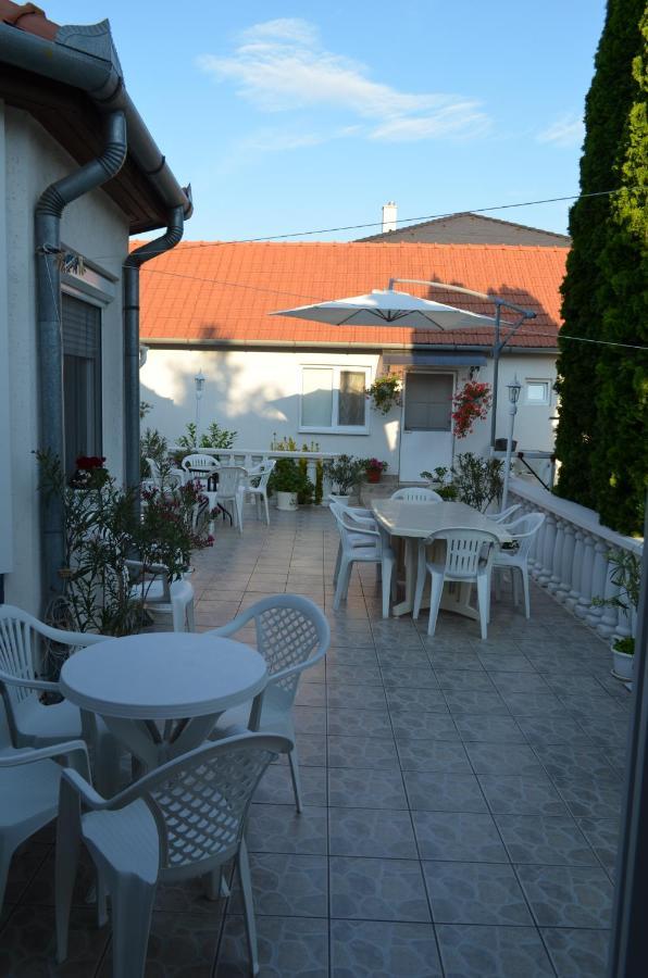 Henrietta - Violetta Apartman Hajduszoboszlo Luaran gambar