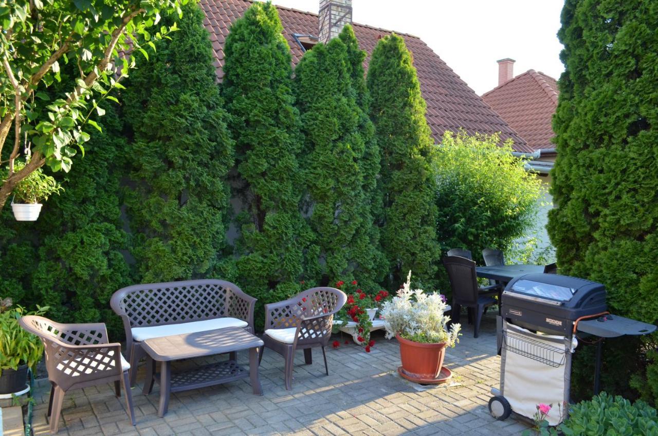 Henrietta - Violetta Apartman Hajduszoboszlo Luaran gambar