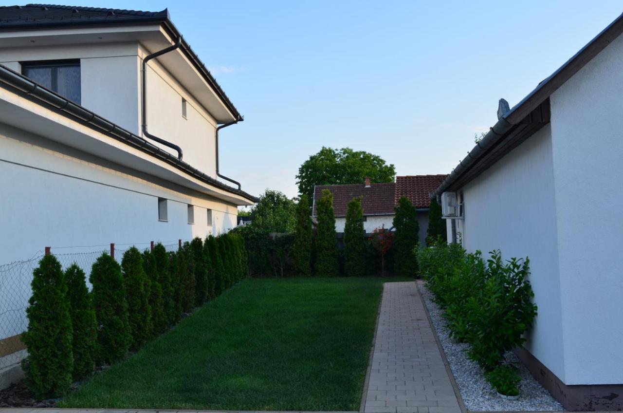 Henrietta - Violetta Apartman Hajduszoboszlo Luaran gambar